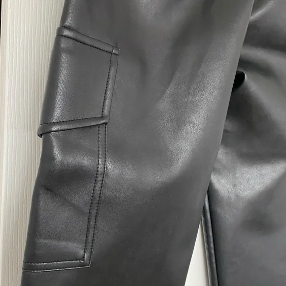 ARITZIA LEATHER PANTS 🖤 *style no longer sold!* - Picture 6 of 6